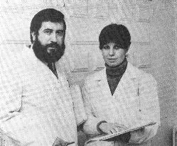 Doctores Javier Martínez Ruíz y María Jesús Clavera.